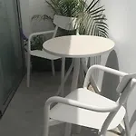 Roni Suite